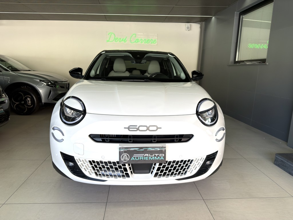 FIAT 600 1200 HYBRID 110 CV LA PRIMA